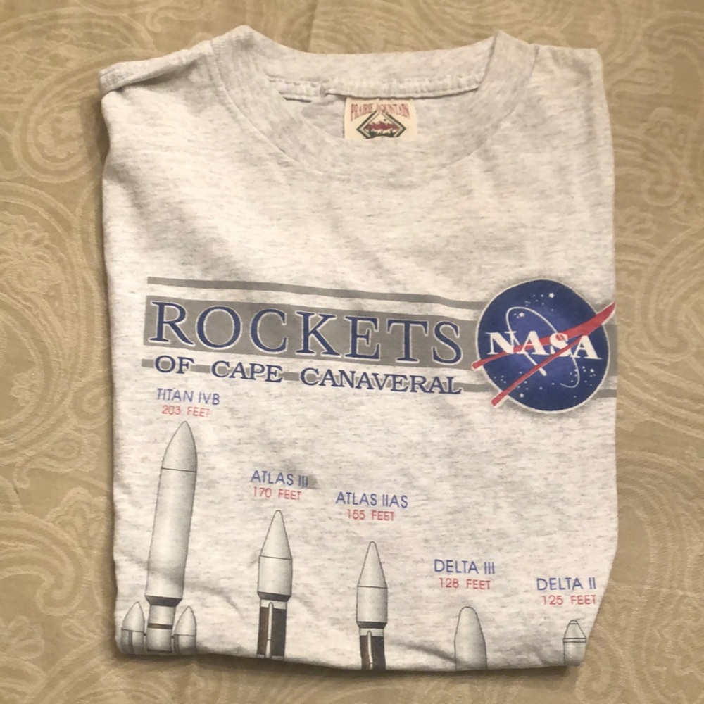 👕 Youth Medium Great Condition NASA T-Shirt 🛒
